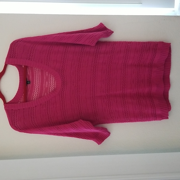 torrid Sweaters - Euc torrid pink crochet knit sweater top. Size 0x large